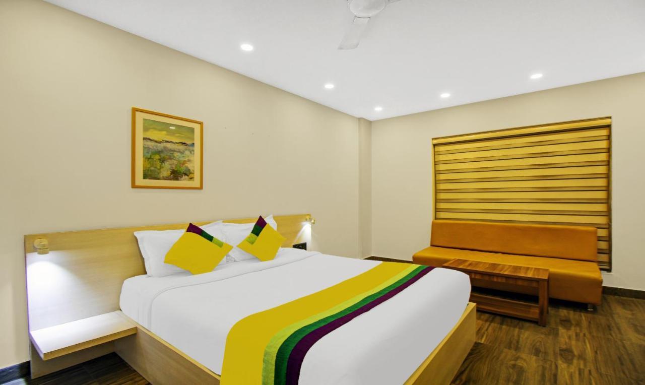 Itsy Hotels Transit Express Calcutta Exteriör bild