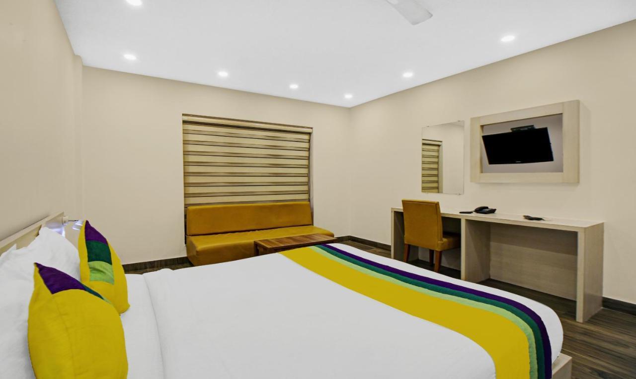 Itsy Hotels Transit Express Calcutta Exteriör bild