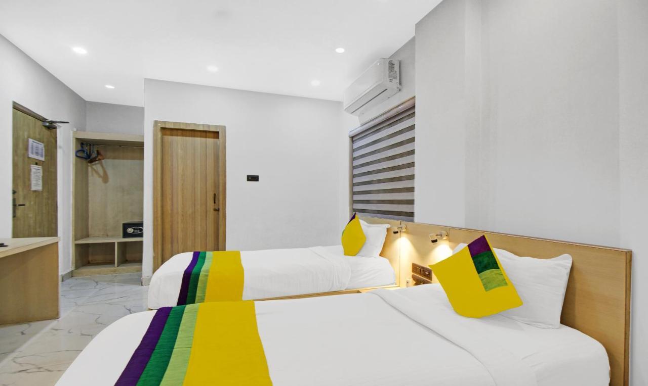 Itsy Hotels Transit Express Calcutta Exteriör bild
