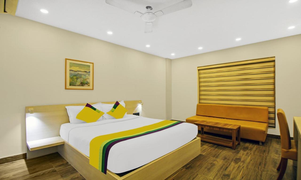 Itsy Hotels Transit Express Calcutta Exteriör bild