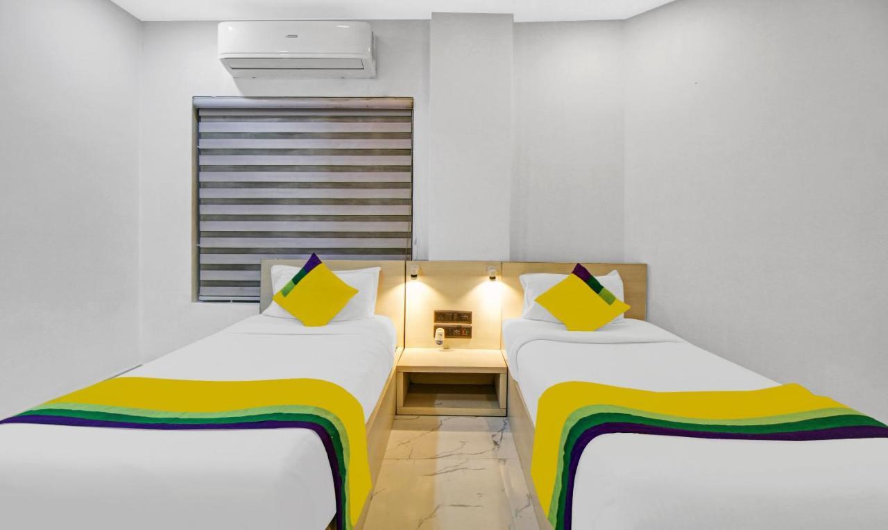 Itsy Hotels Transit Express Calcutta Exteriör bild