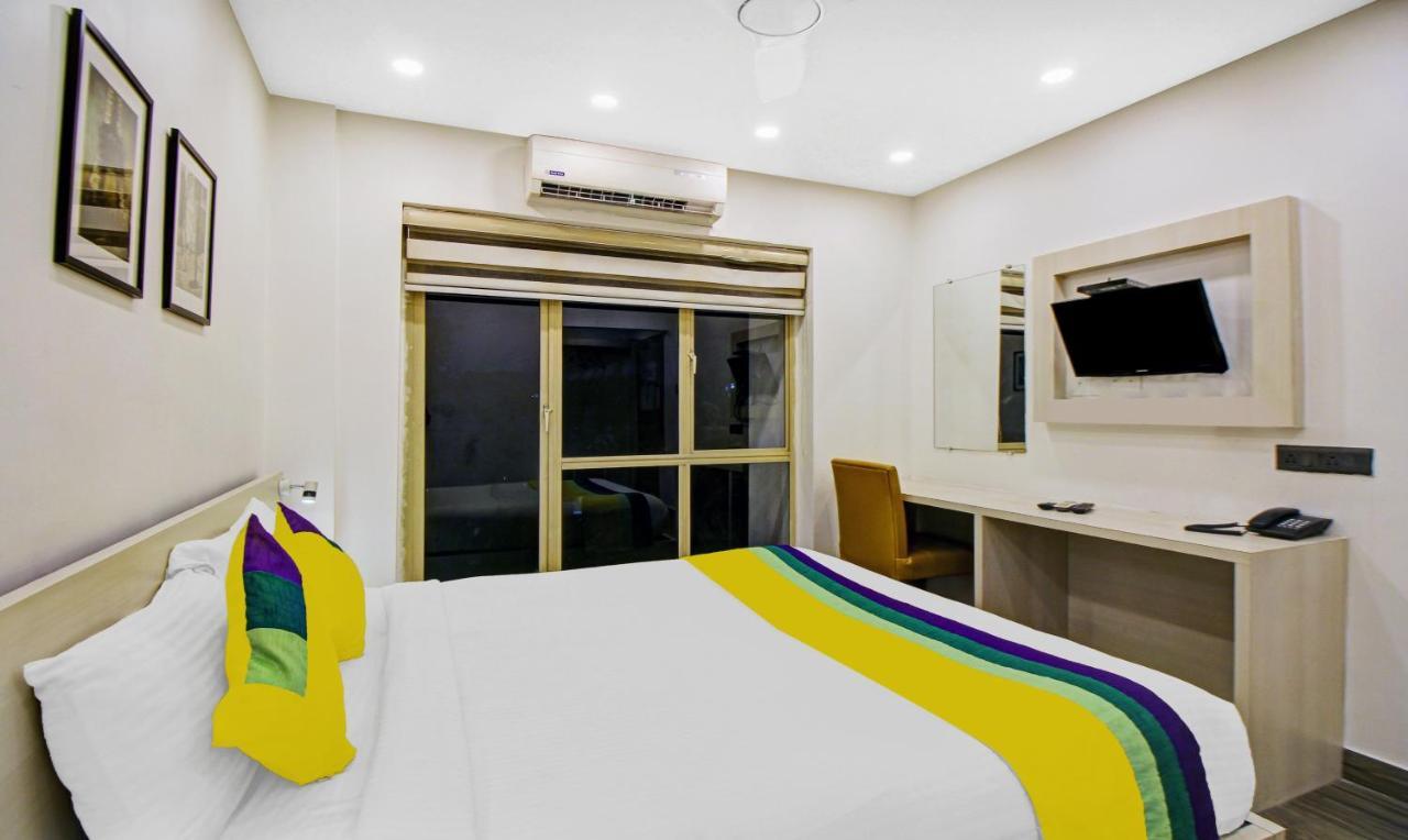 Itsy Hotels Transit Express Calcutta Exteriör bild